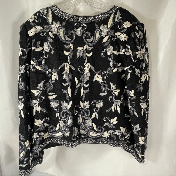 Laurence Kazar Black and White Floral Blazer - Picture 8 of 16